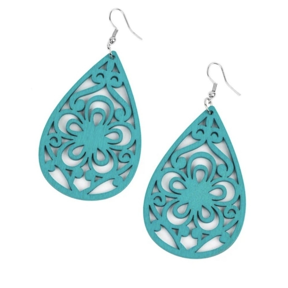 Elegant Teal Filigree Teardrop Earrings NWOT